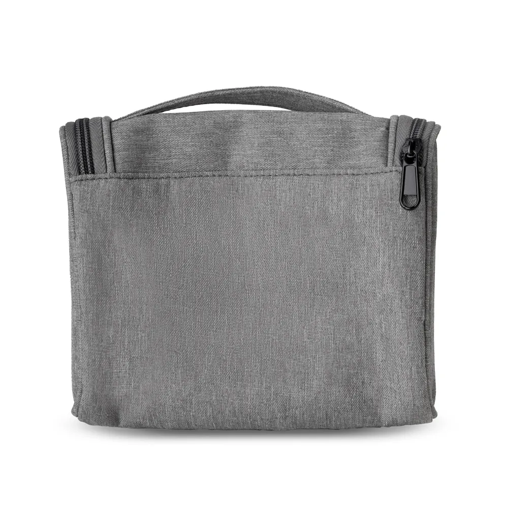 TÜRABI. Necessaire em poliéster 300D (18x16x6cm)
