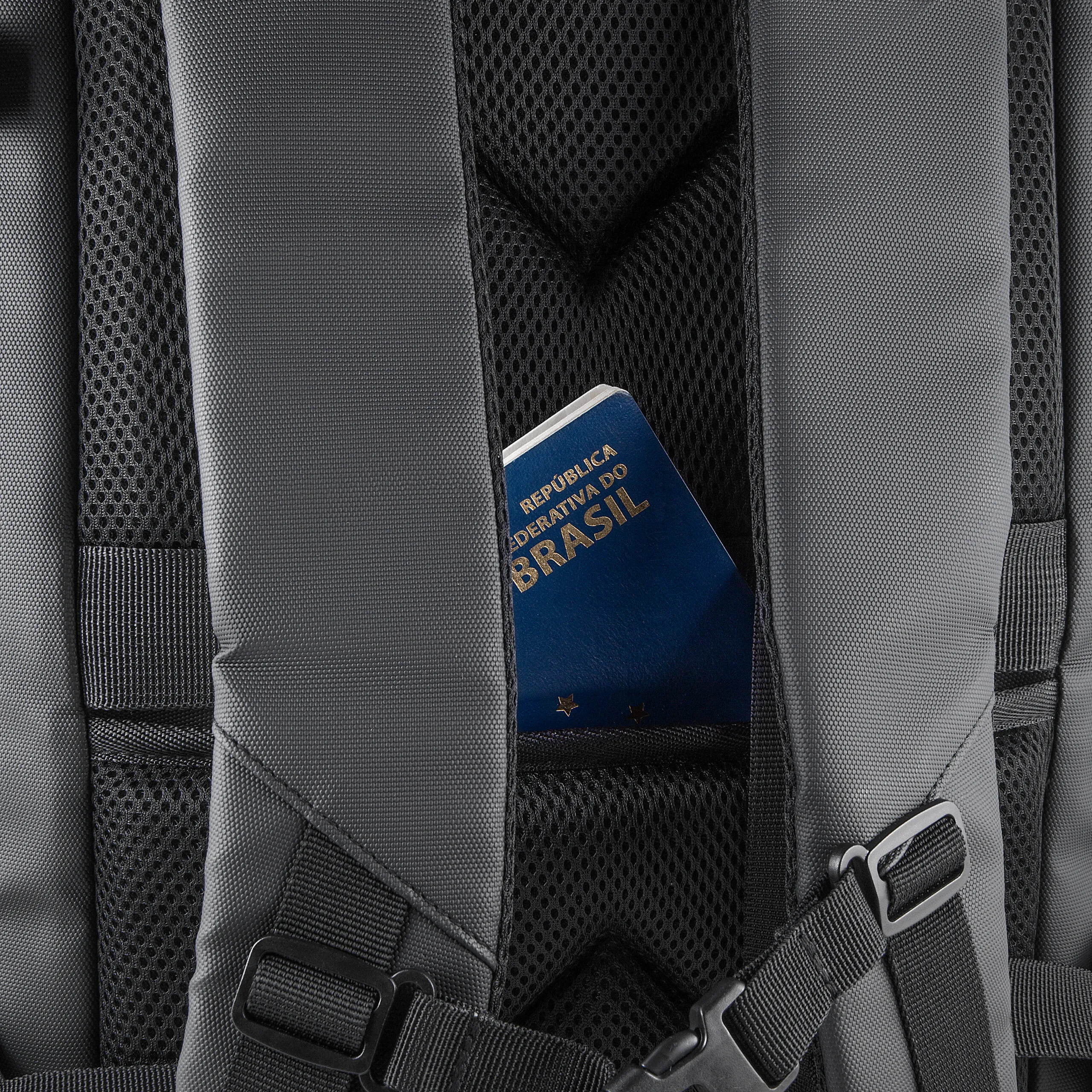 HUNALP. Mochila com Compartimento a Vácuo e Expansor