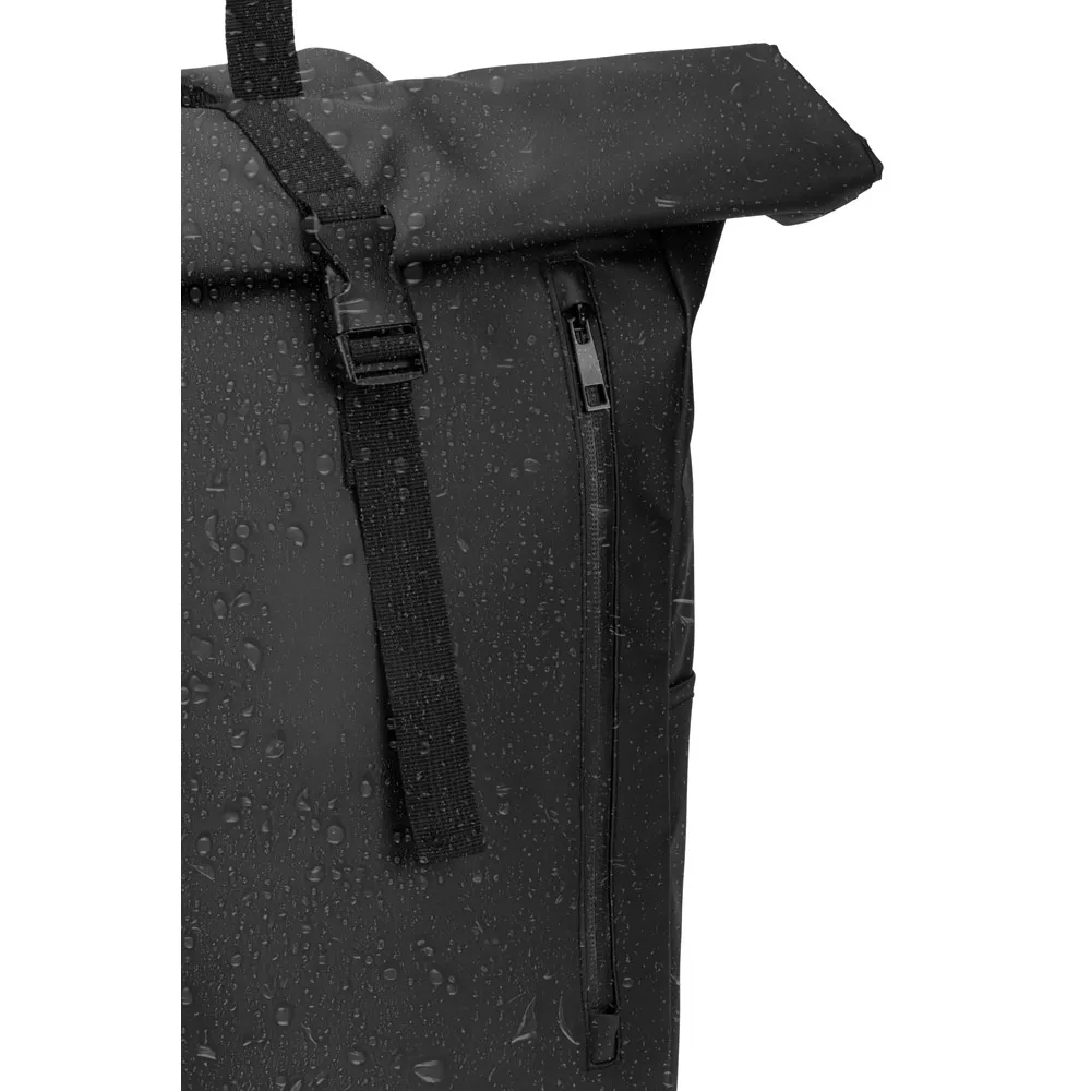 OSASCO BPACK. Mochila "Roll top" com design em sistema de fecho que permite enrolar a parte superior em poliéster reciclado 600D de alta densidade com revestimento resistente á água 20 L